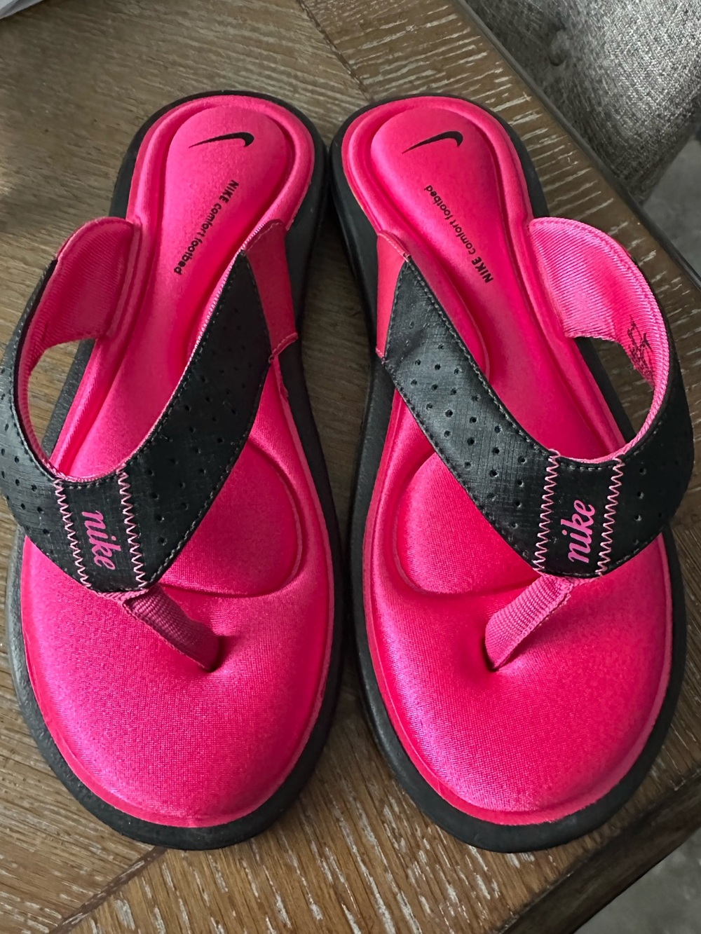 Nike Women’s Bright Pink and Black Cushioned Flip Sandals